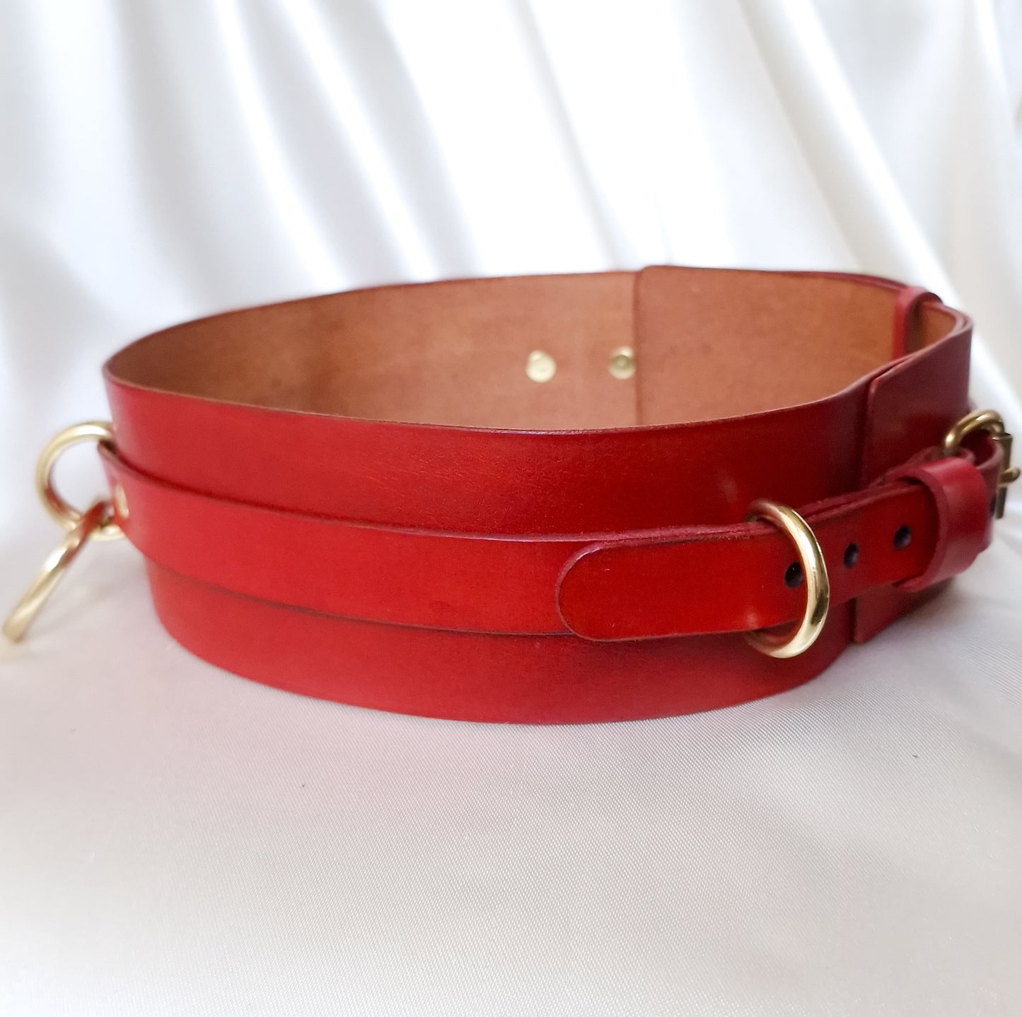 Ellipse Belt & Thigh Cuffs Red
