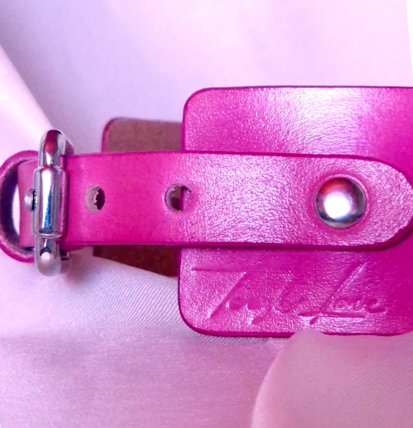 Engraved B-Complex and Imagine Audio logos on the DNBDSM choker