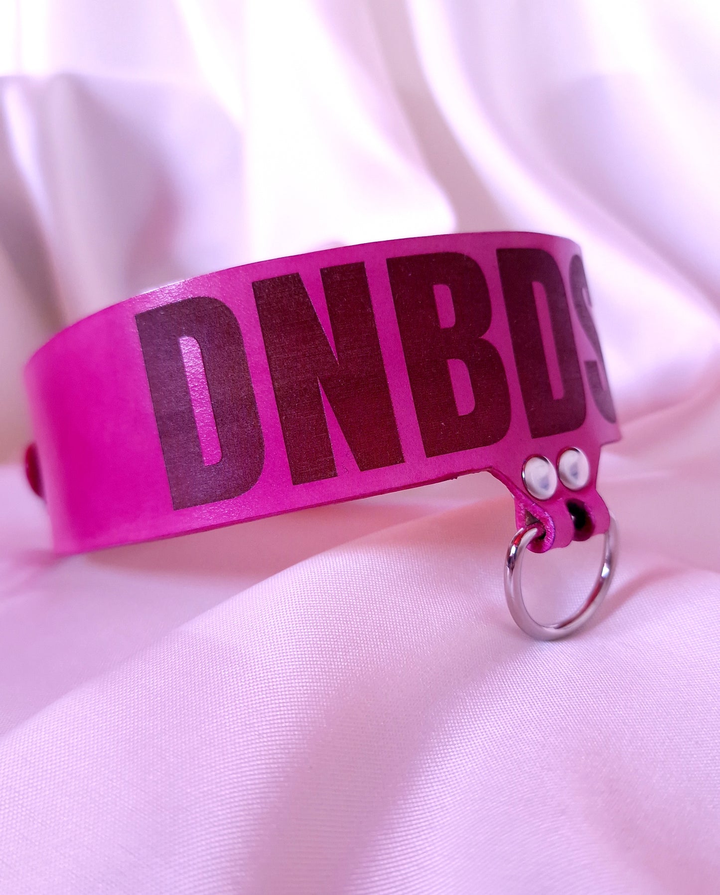 Side angle showing DNB part of the engraved inscription of the B-Complex collar