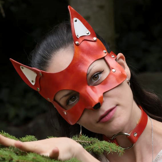 Fox leather mask for fetish/pet play—kitsune/vulpine style.