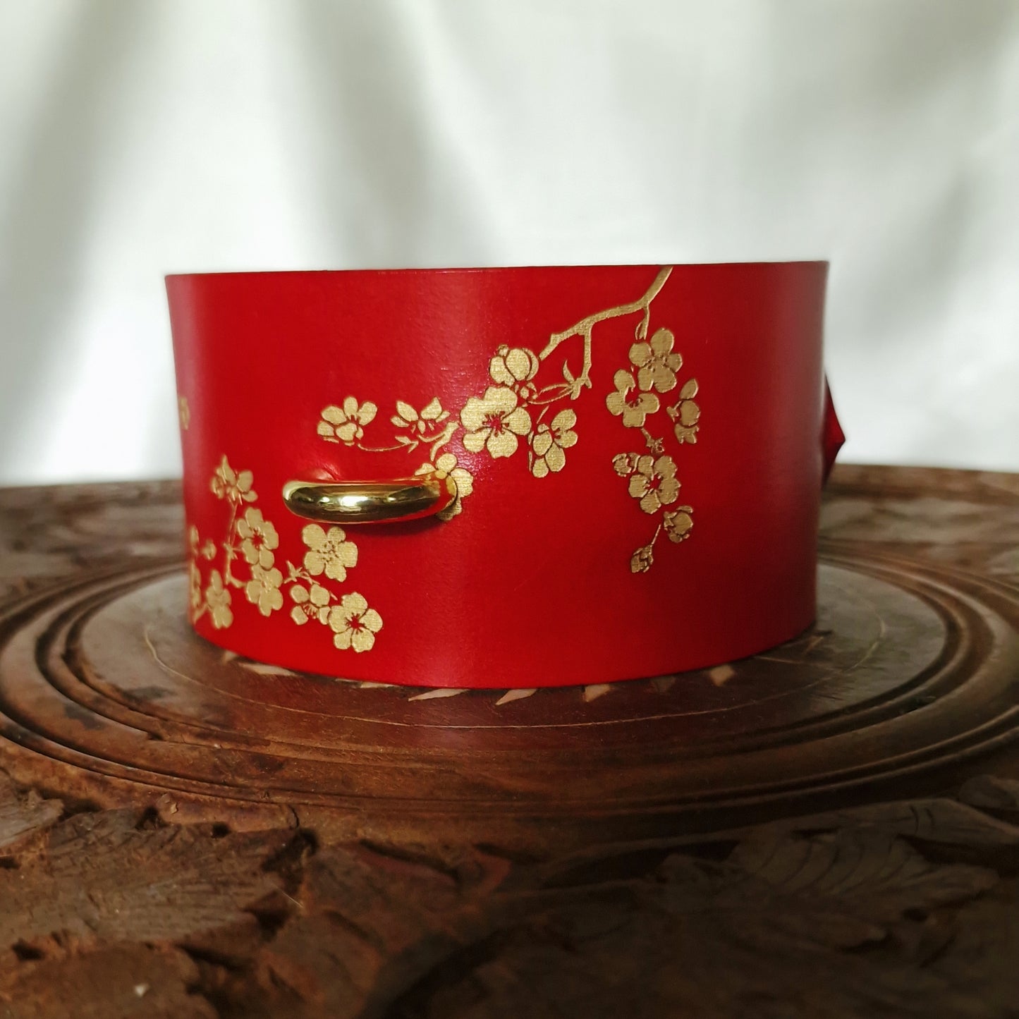 Red micro flower fetish collar, skin-safe interior, undyed interior safe for sensitive skin.