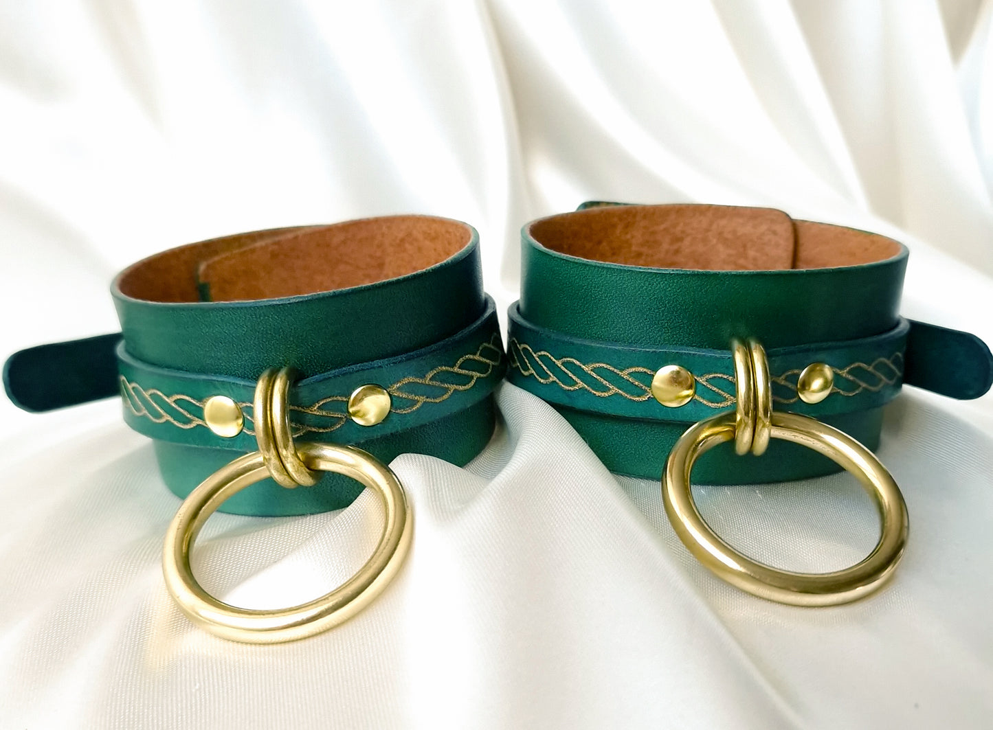 Spiral Cuffs Set Green