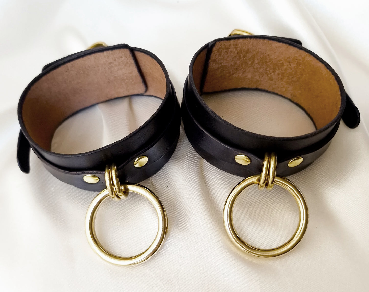 Ellipse Cuffs Set Black