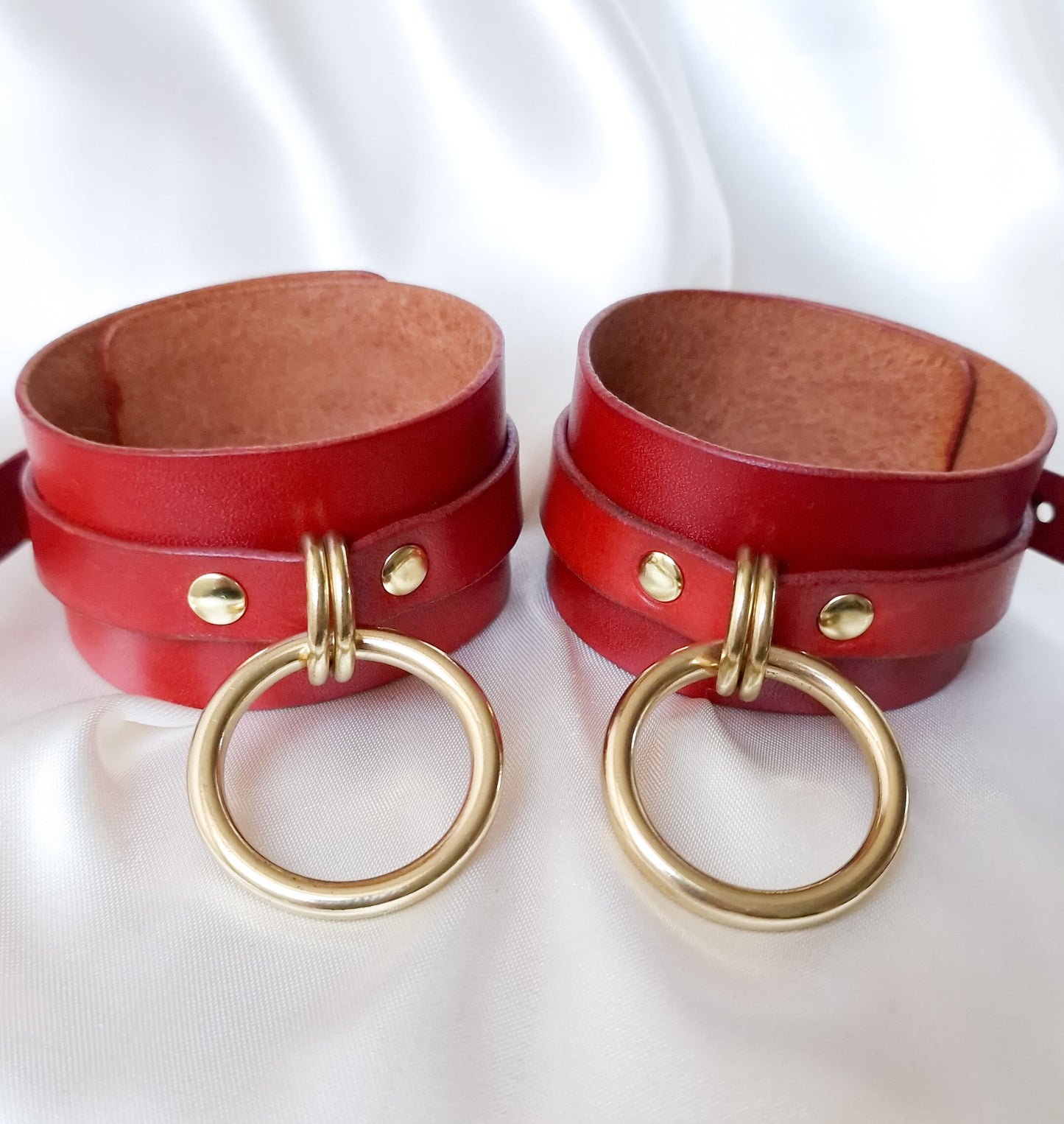 Ellipse Cuffs Set Red