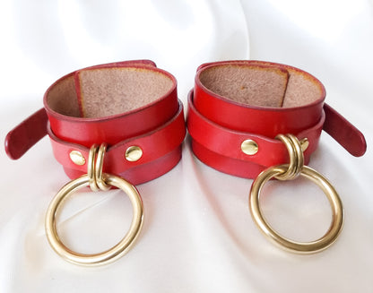 Ellipse Cuffs Set Red