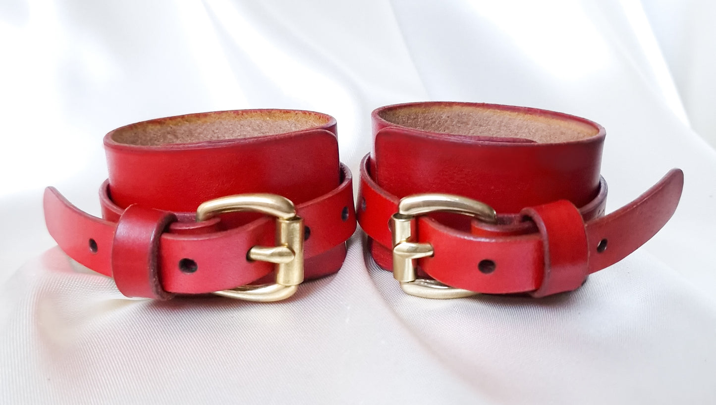 Ellipse Cuffs Set Red