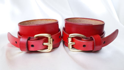 Ellipse Cuffs Set Red